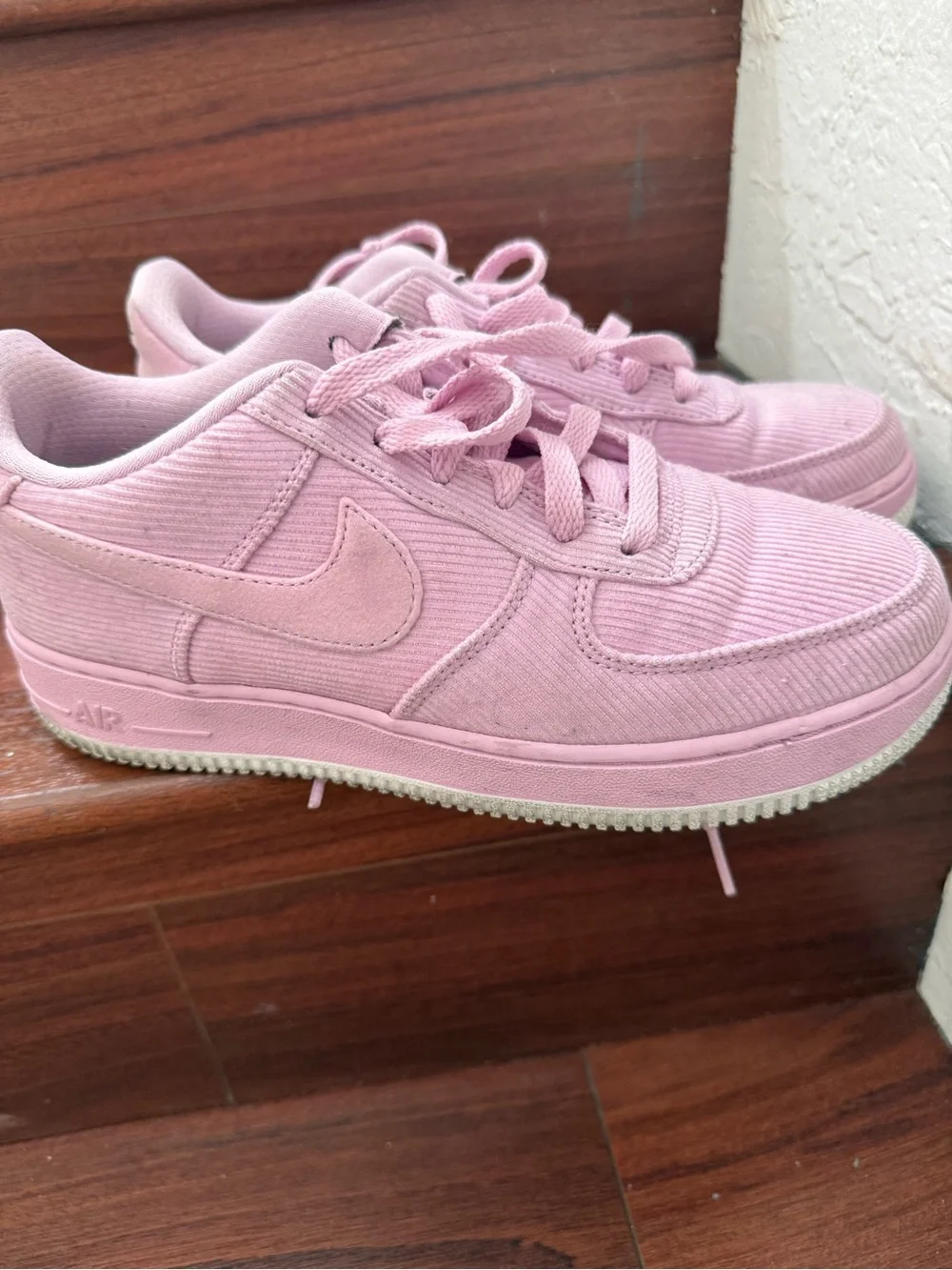 Nike Kids Pink Corduroy Low-Top Sneakers